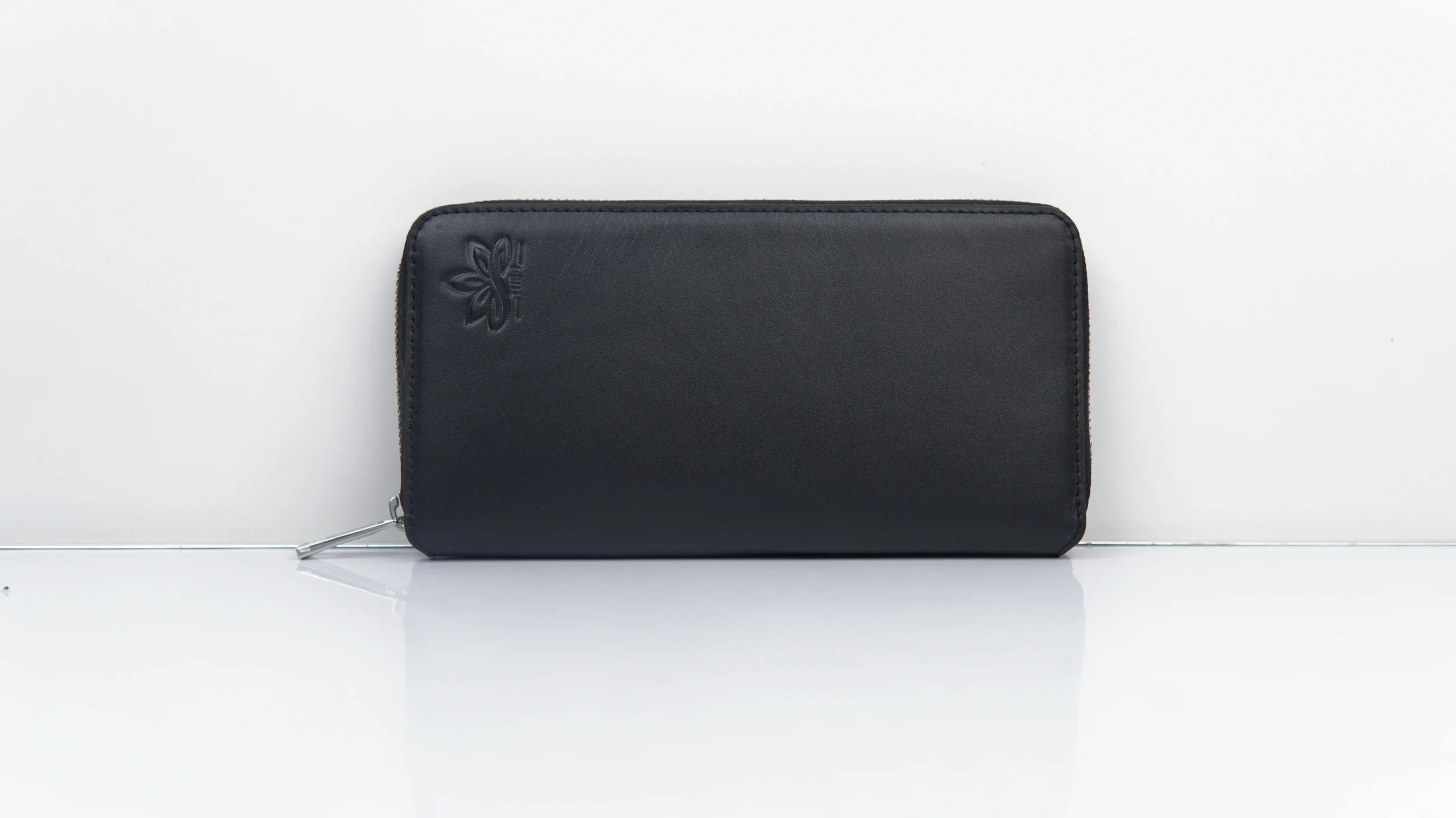 Signature Tall Multipurpose Wallet Black - Image 4